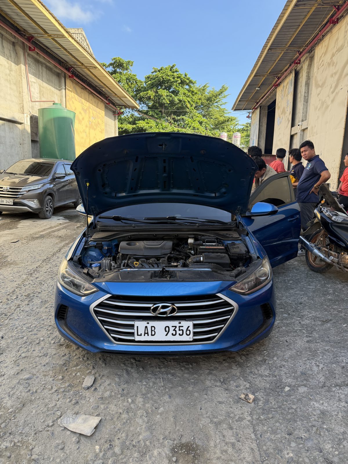 2018 HYUNDAI ELANTRA, photo 4 of 5