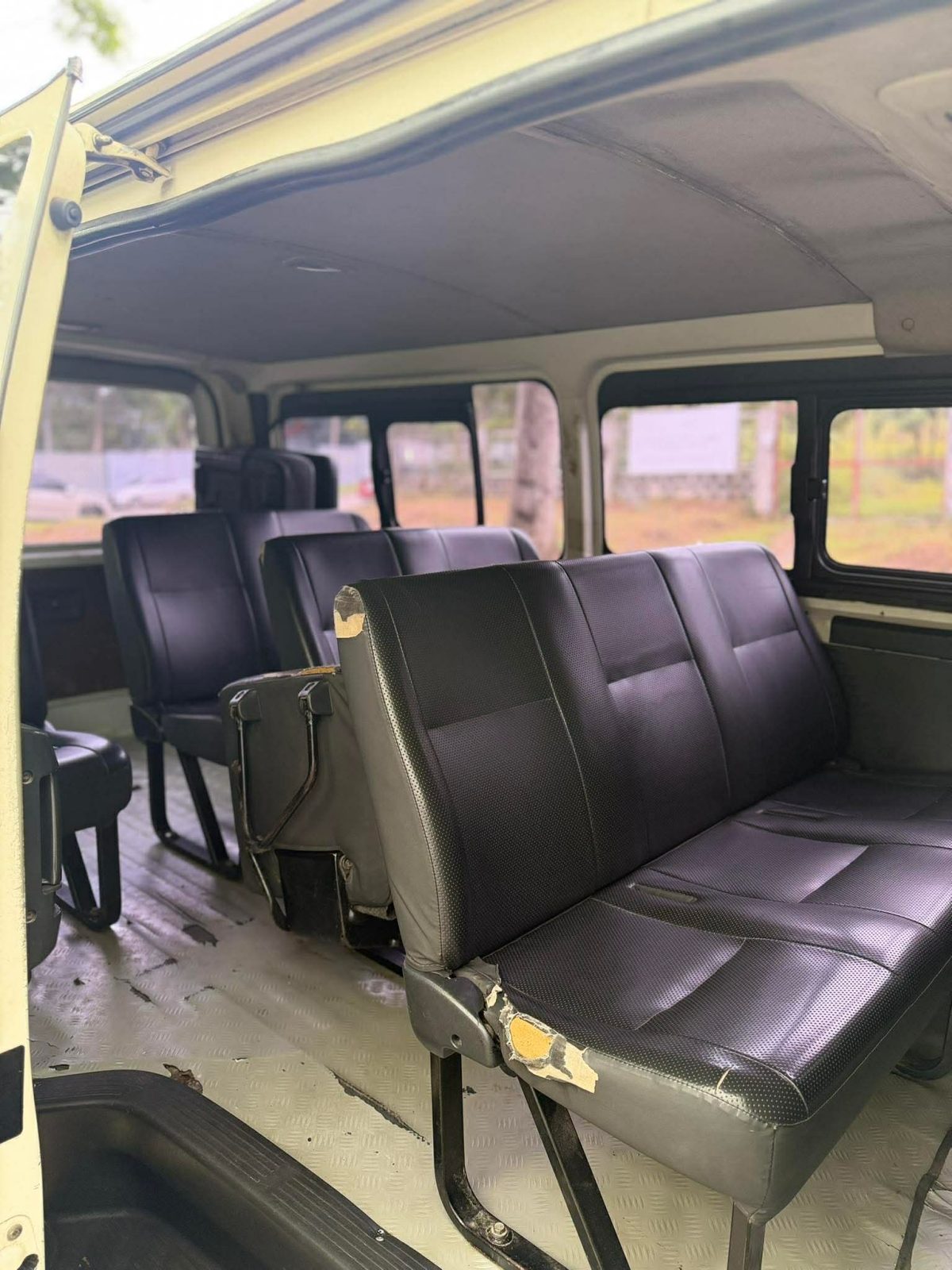 2018 TOYOTA HIACE, photo 7 of 7