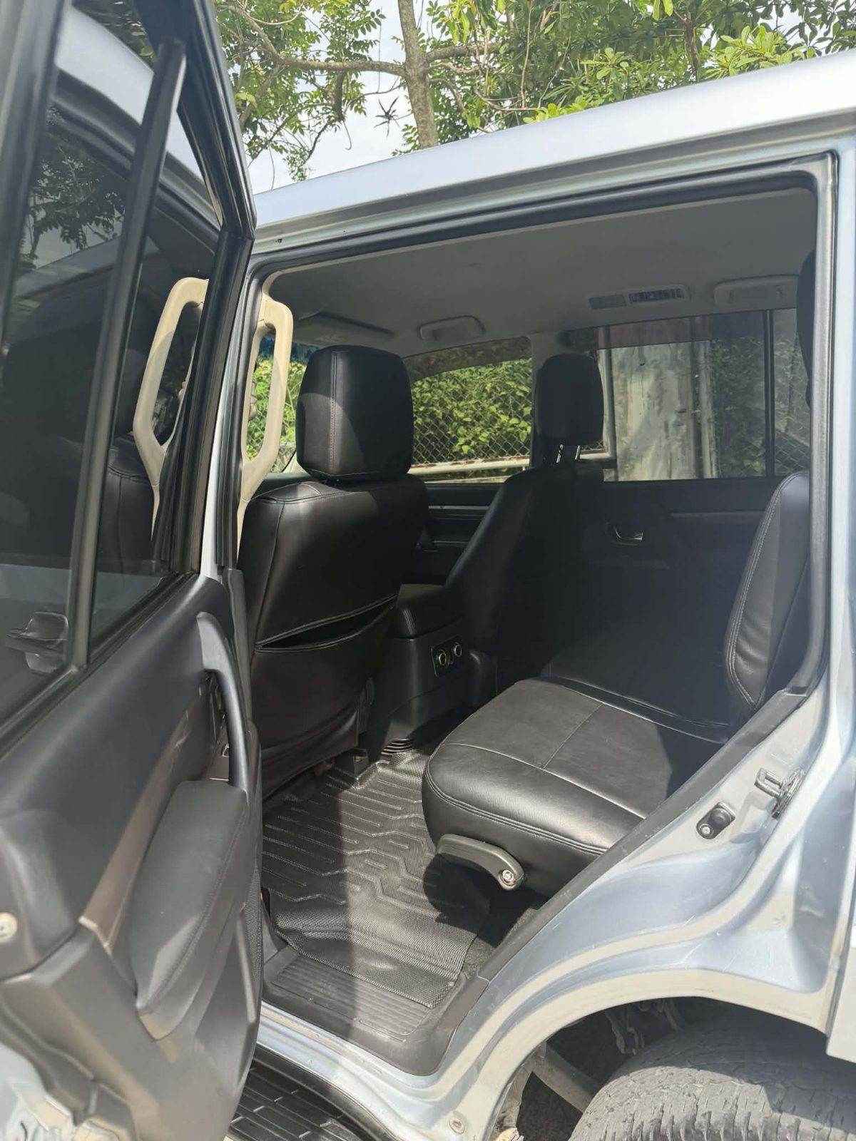 2013 MITSUBISHI PAJERO BK (Unit #13), sold unit in Davao City, photo 4 of 5