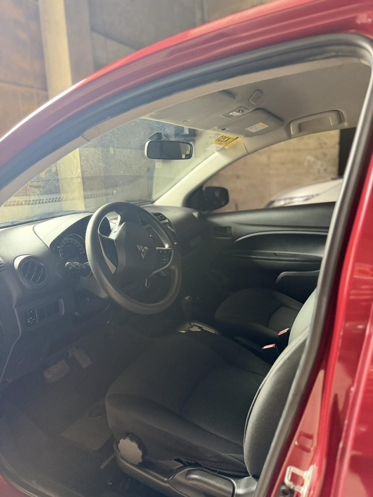 2023 MITSUBISHI MIRAGE G4 GLX, photo 4 of 5