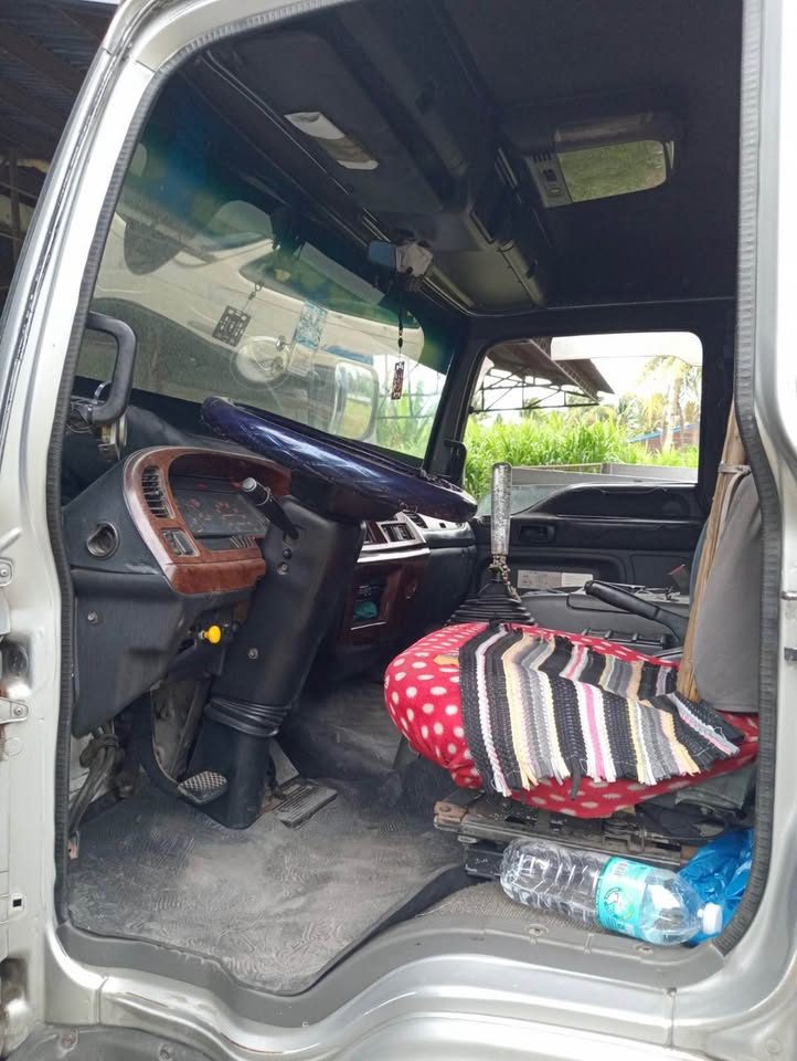 2016 ISUZU FORWARD (Unit #32), sold unit in Davao City, photo 5 of 7