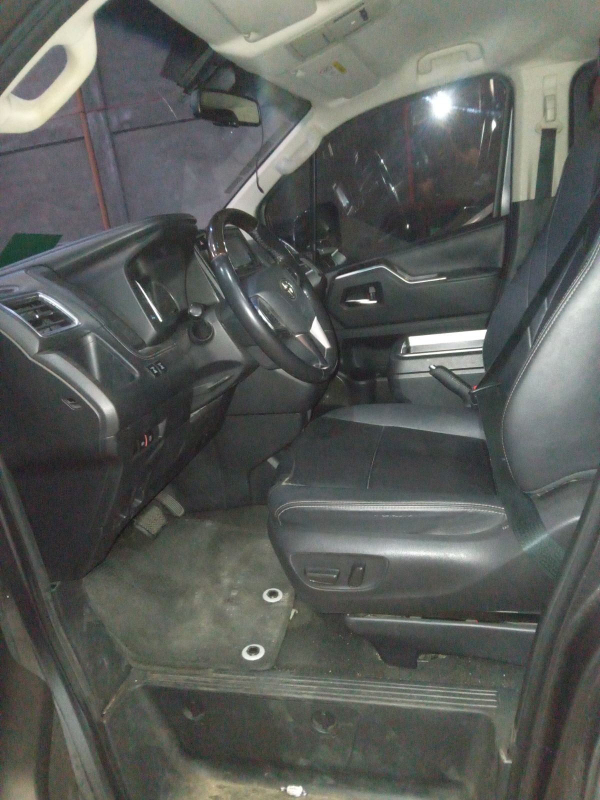 2020 TOYOTA HIACE SUPER GRANDIA ELITE (Unit #68), second-hand car for sale in Davao City, photo 7 of 10